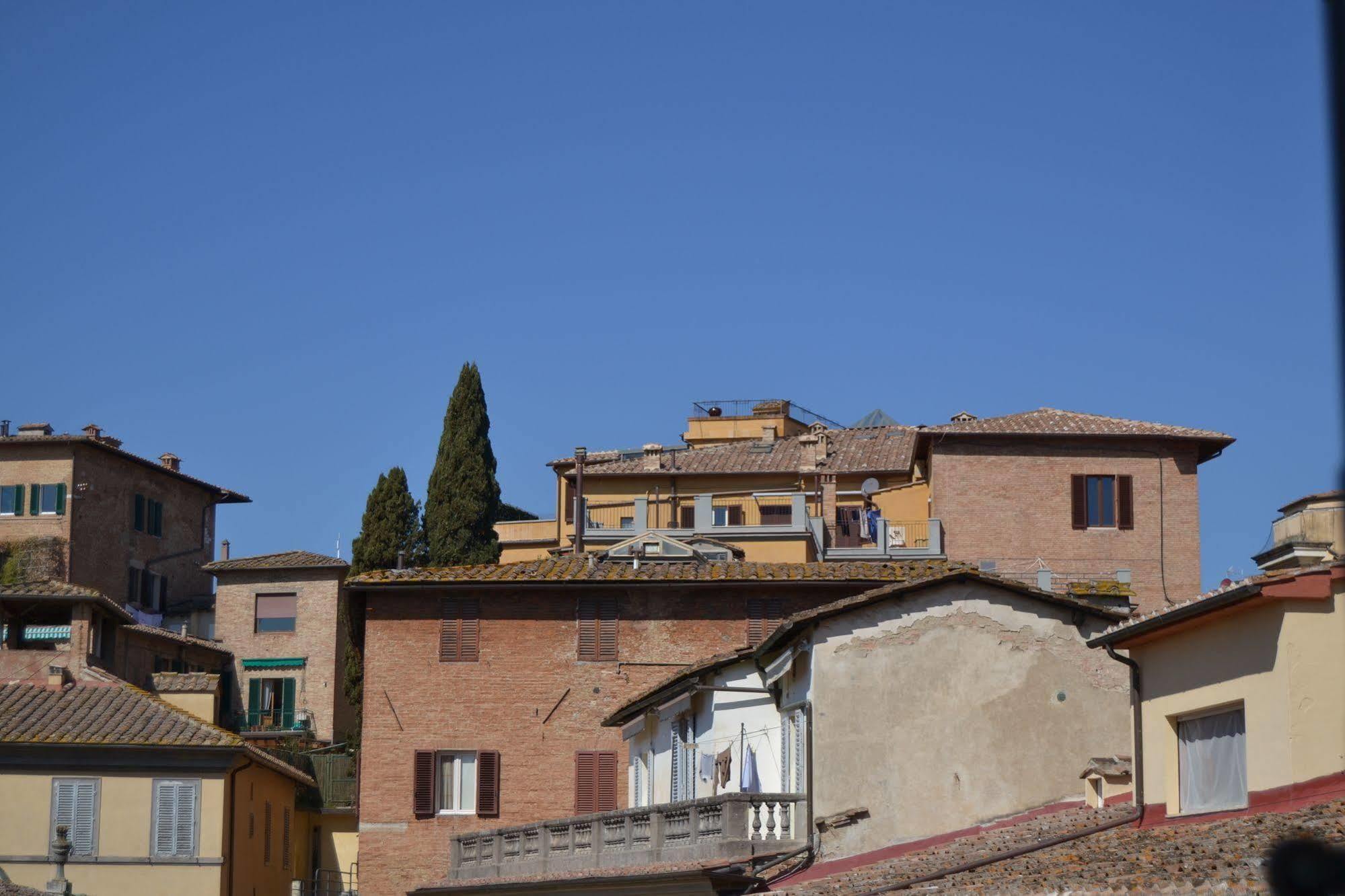 La Casa Di Antonella Hotel Siena Luaran gambar